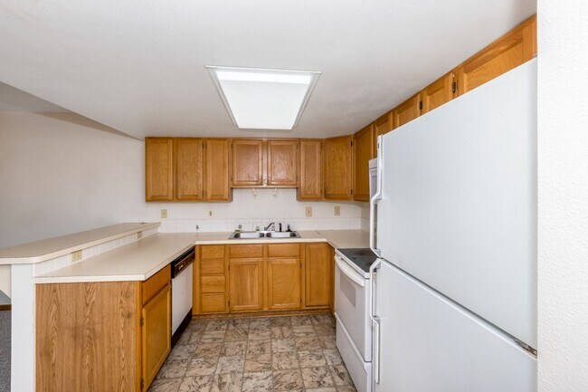 Photo - 4 Bedrooms, each with Ensuite Bathrooms!