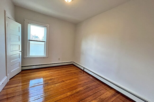 Photo - 9/1 Renovated, spacious 4BR/2.5BA w/d in unit!