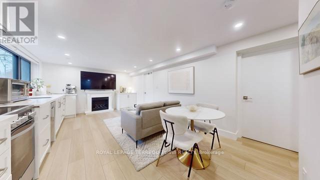 Photo - 3170 The Credit Woodlands