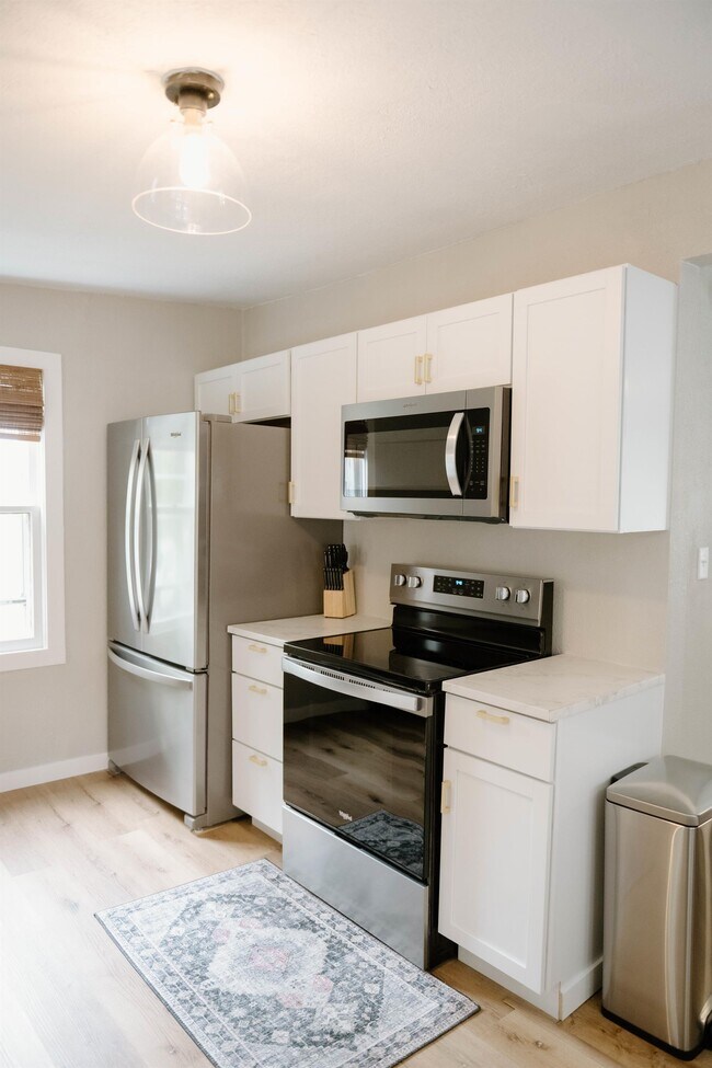 Photo - 206 State Ave