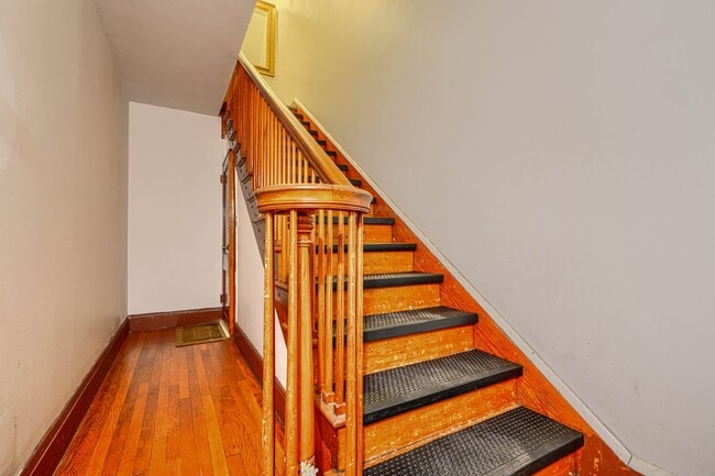 Photo - 4041 Wilkens Ave Unidad C