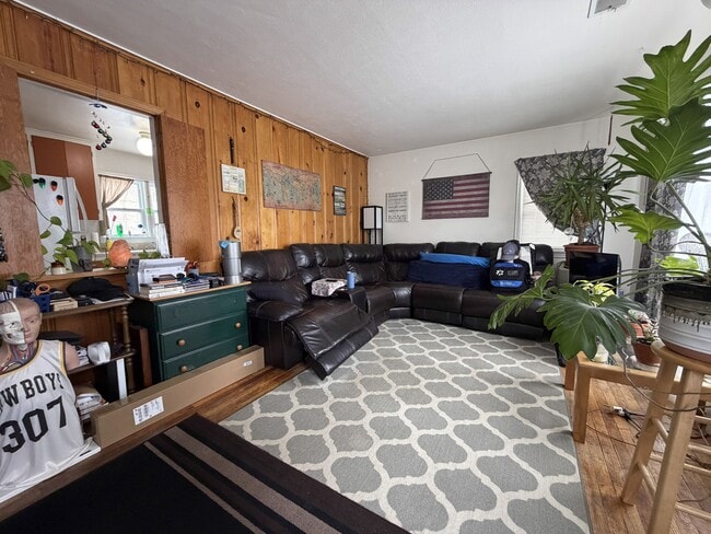 Photo - 1311 E Flint St