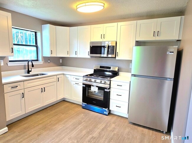 Photo - 272 Bellevue St