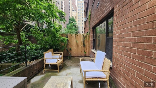 Photo - 405 E 56th St Apartamento Unidad 1J