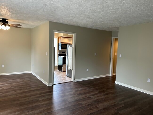 Building Photo - 106 Beckman Dr