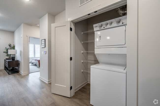 1BR, 1BA - 791SF - In-Unit Laundry