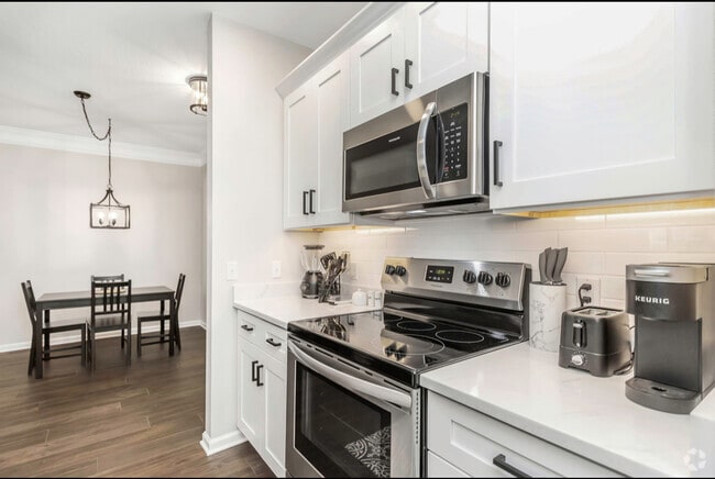 Building Photo - 4207 S Dale Mabry Hwy Unit 8201 Rental