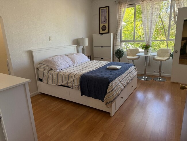 Building Photo - 192 Lubeck Rd