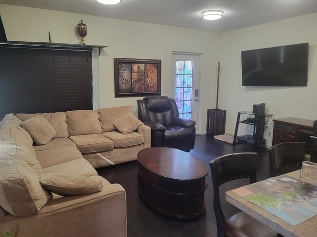 Photo - 714 N Federal Hwy