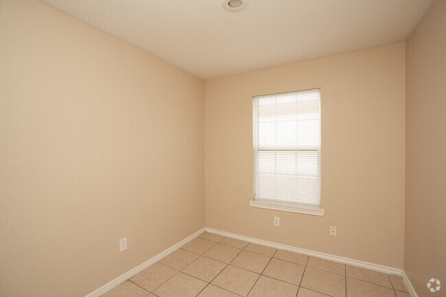 3BR, 2BA - 960SF - Bedroom
