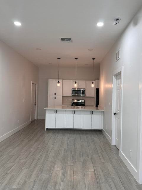Photo - 651 NE 60th Ave