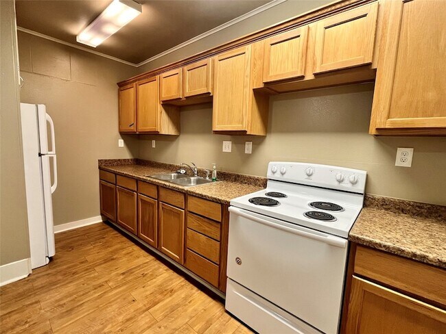 Photo - 1002 Gregg St Unit CB