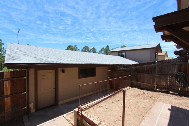 Photo - 1535 E Payton Wy