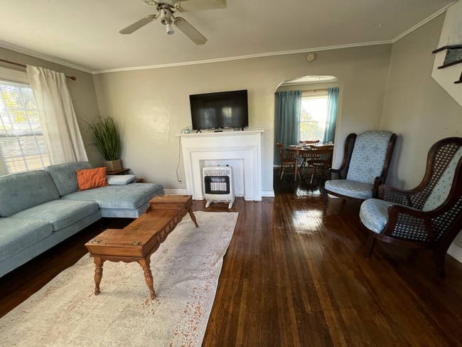 Photo - 1140 S College Ave