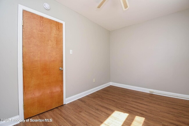 Photo - 1225 1/2 S Irving Ave