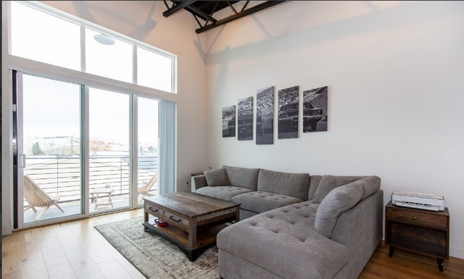 Photo - 611 Nikles Dr Unit 103203