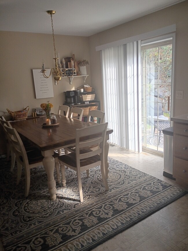 Photo - 428 Indian Rock Cir