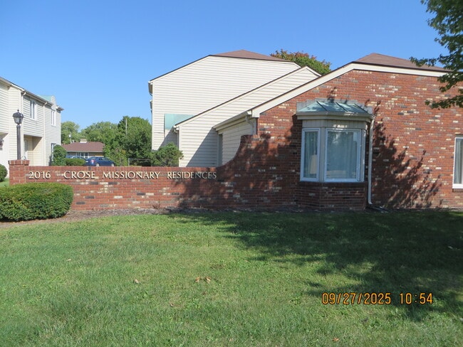 Building Photo - 2016 E 10th St