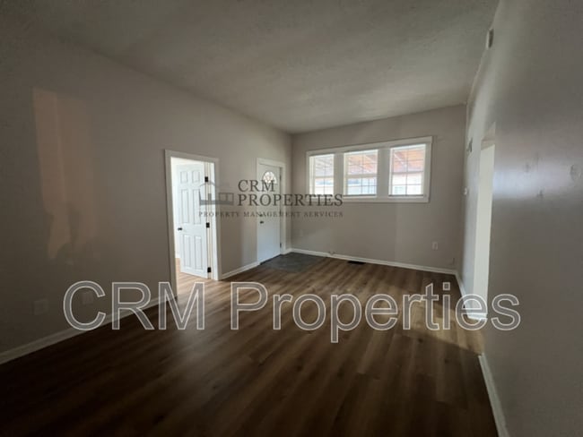 Photo - 1329 N Wabash Ave