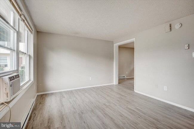 Building Photo - 1893 Johnson Rd Rental