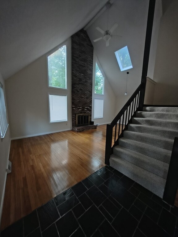 16 Hundred Oaks Ln