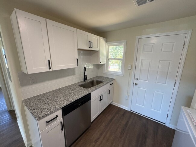 Photo - 2 Bed 1 Bath Duplex