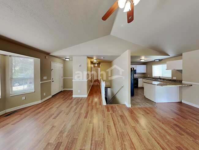 Photo - 1329 E 410 S St