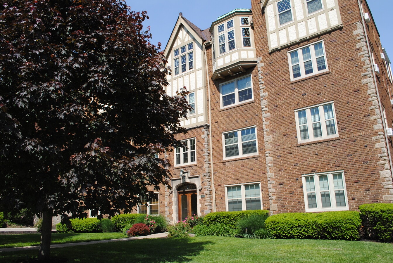 Photo - 2558 Madison Rd