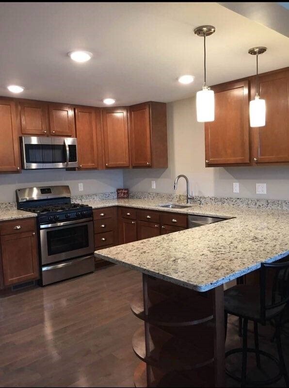 Photo - 1983 Alpha Cir