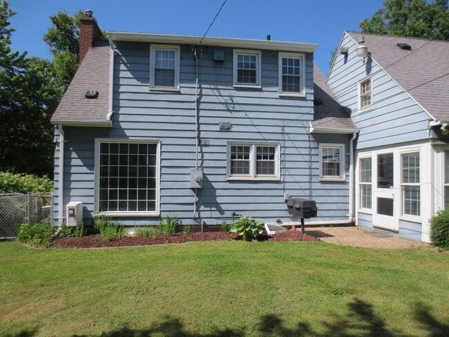 Photo - 522 E Atherton Rd