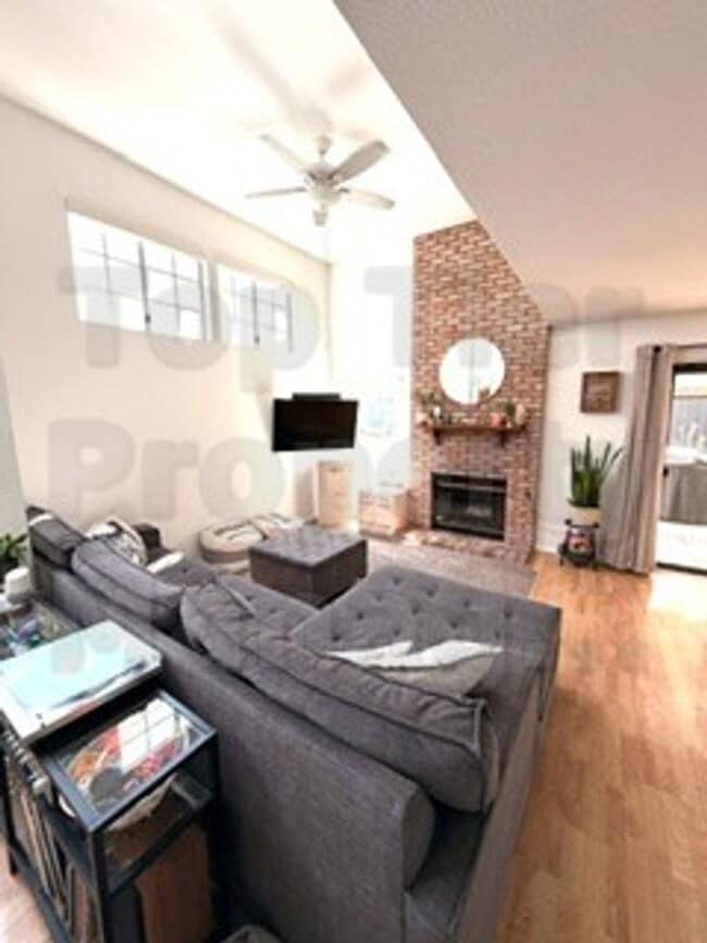Photo - Beautiful 3 bed / 2.5 bath / 1,227 sqft House in Oceanside's Emerald Point