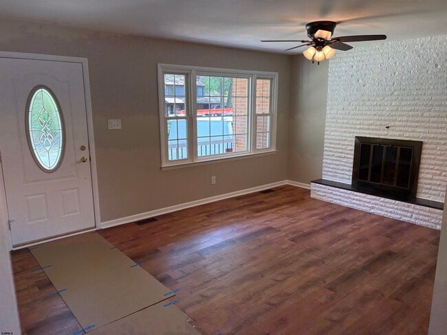 Photo - 1111 Shelburne Avenue