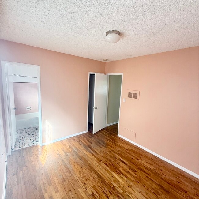 Photo - 610 Pier Ave Unit B