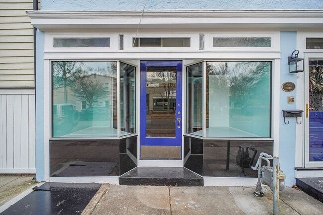 Building Photo - 1109 Caroline St