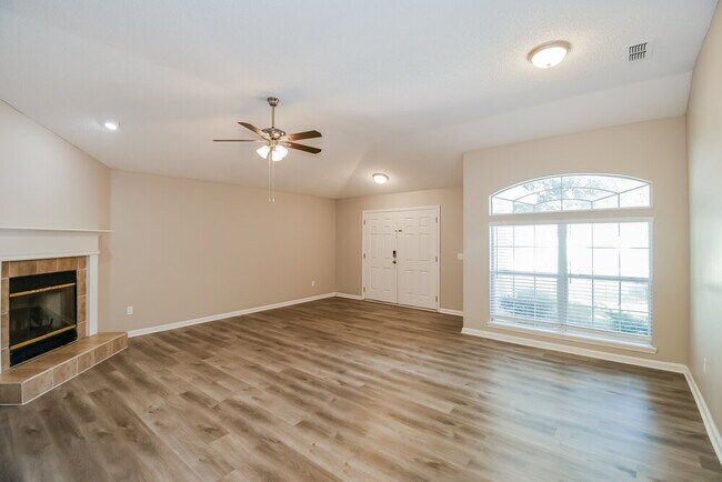 Photo - 8422 Stelling Dr S