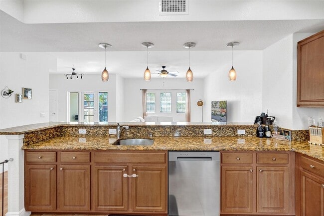 Photo - 228 SW 6th Ct