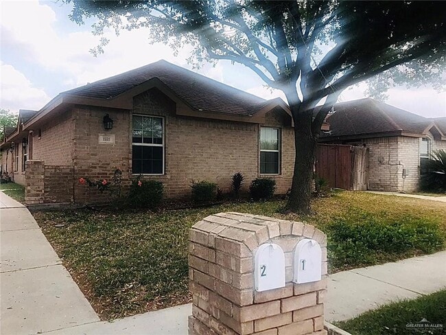 Photo - 806 W Palm Dr Apartment Unit 2
