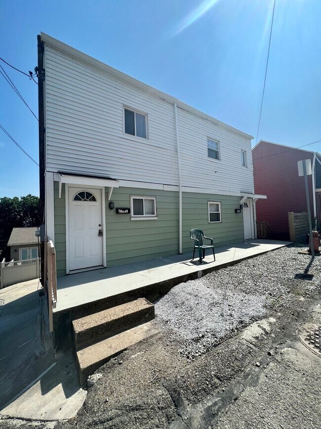 Photo - 2701-2703-2703 Oakley Wy Unit 2701