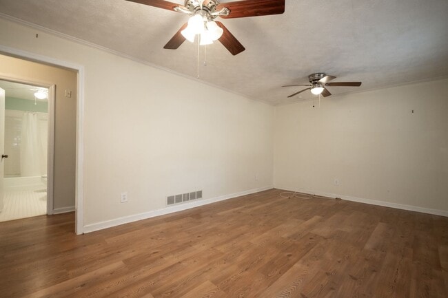 Photo - 135 McAlpin Dr