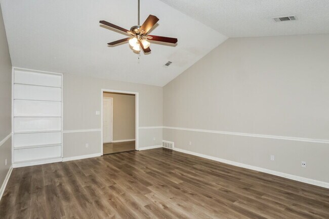 Photo - 2969 Forest Edge Dr