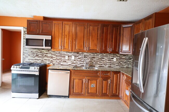 Photo - 7328 Palmdale Dr