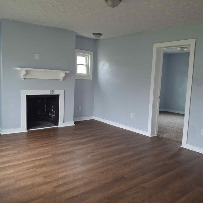 Photo - 628 W 22nd St