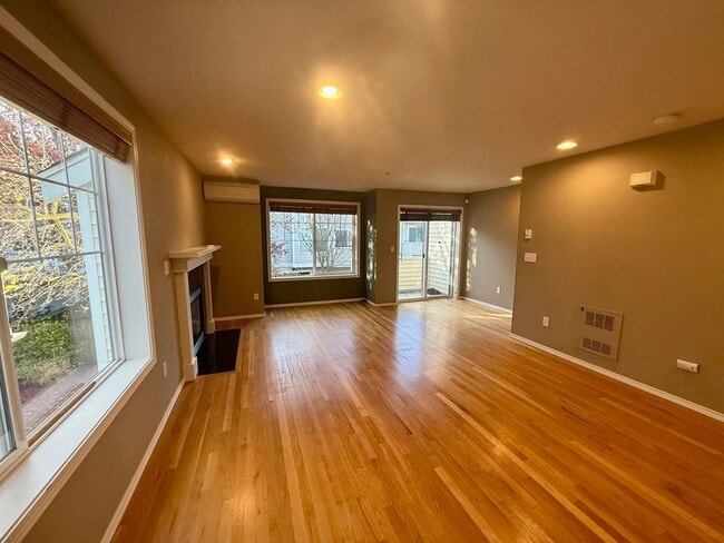 Photo - Greenlake Townhome