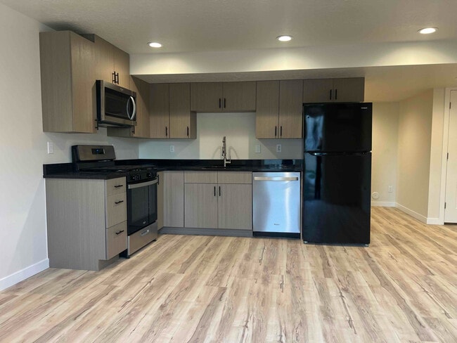 Building Photo - 3923 W Rock Is Ave Rental