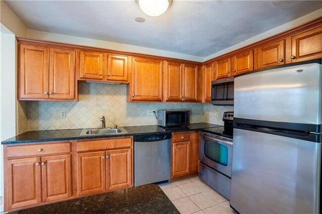 Building Photo - 400 New River Rd Unit 712