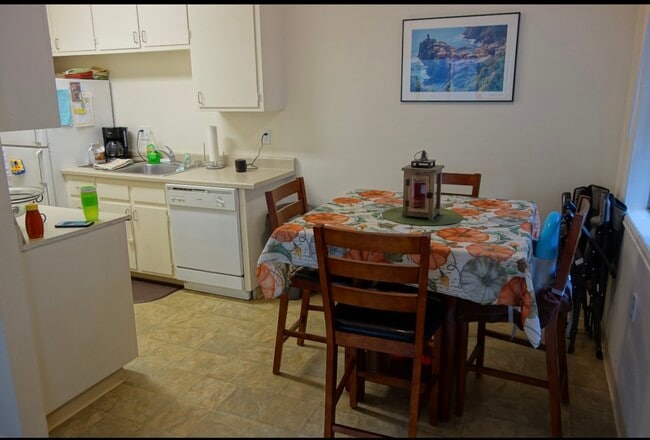 Photo - 18431 Marquis Dr Unit B