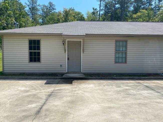 Building Photo - 2643 Tanglewood Trail W Rental