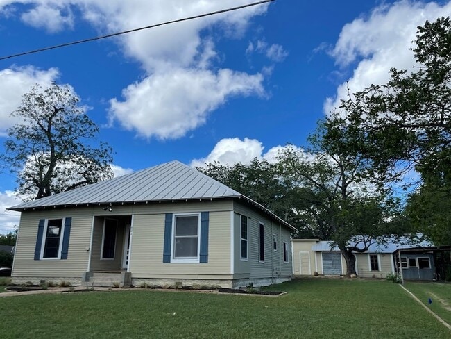 Photo - 422 S Orange St