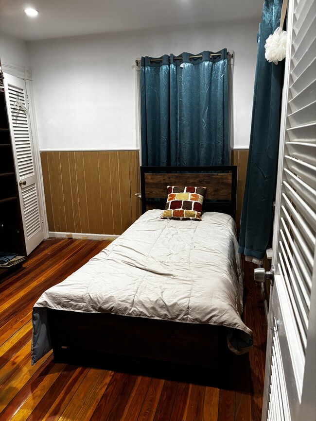 Building Photo - 1095 Townsend Ave Rental