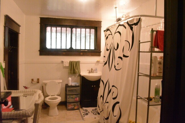 Photo - 5 bedroom, 2 bath Home: Available July 2027!